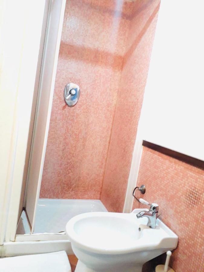 Holiday Rome Termini Hotel Ngoại thất bức ảnh