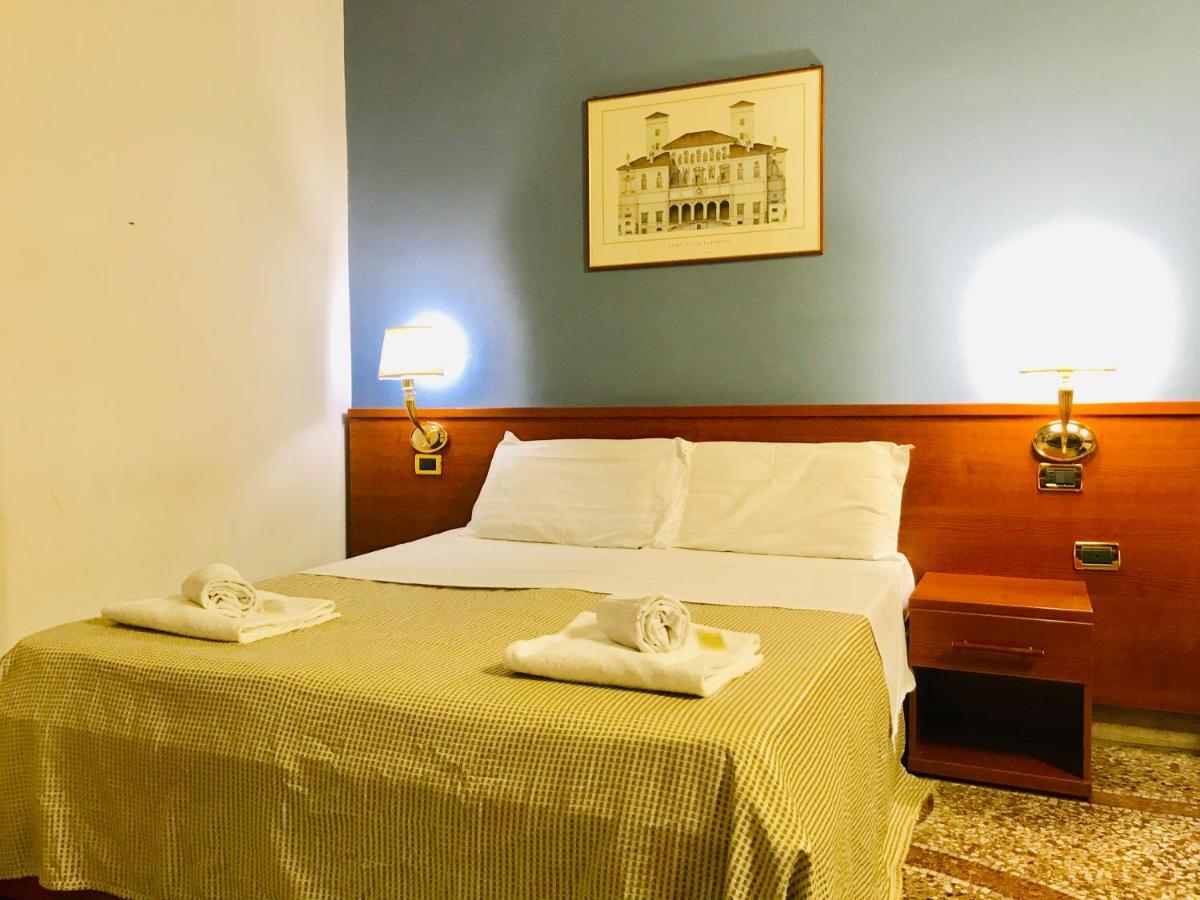 Holiday Rome Termini Hotel Ngoại thất bức ảnh