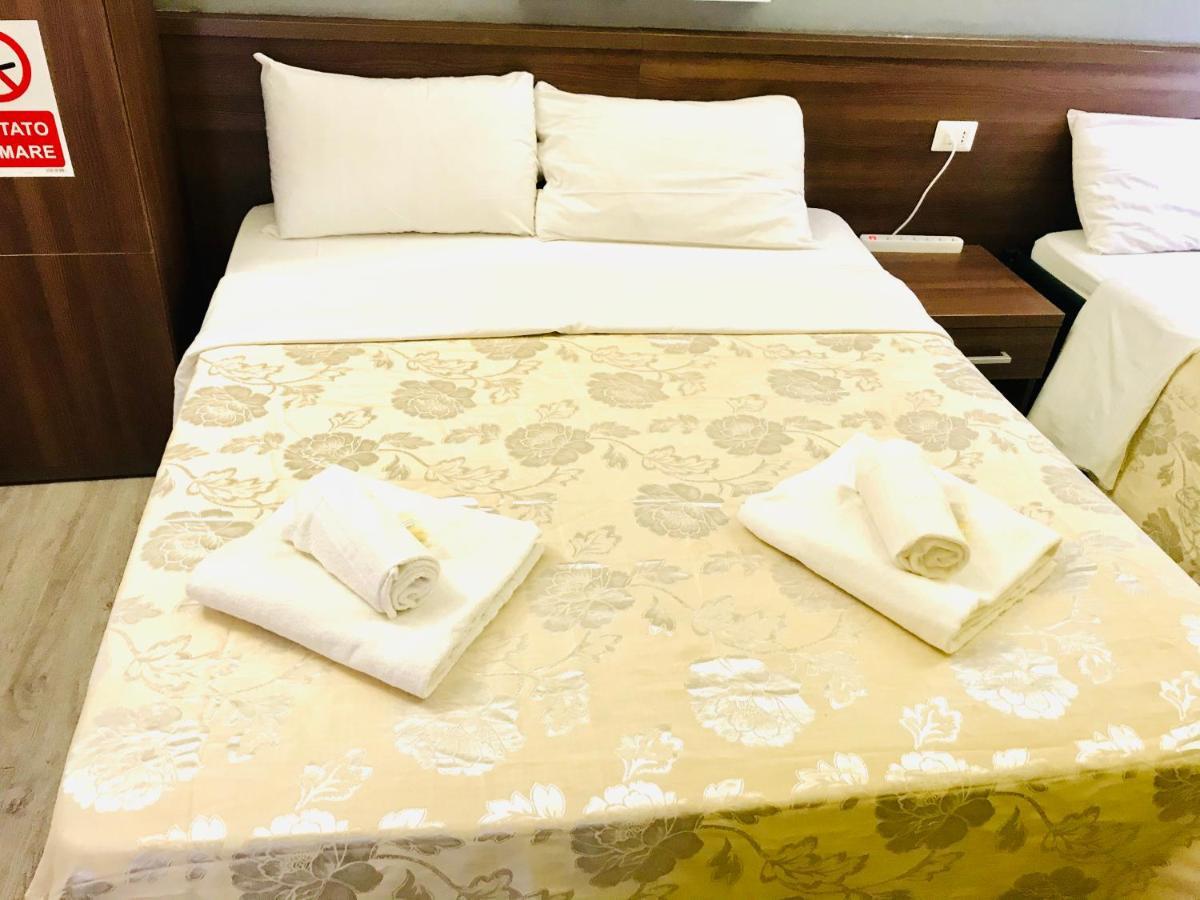 Holiday Rome Termini Hotel Ngoại thất bức ảnh