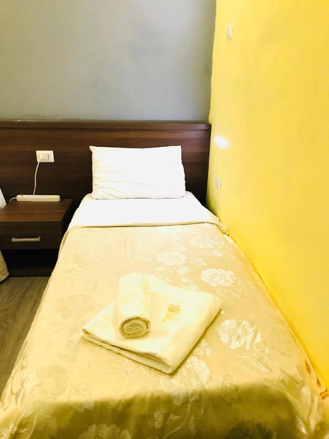 Holiday Rome Termini Hotel Ngoại thất bức ảnh