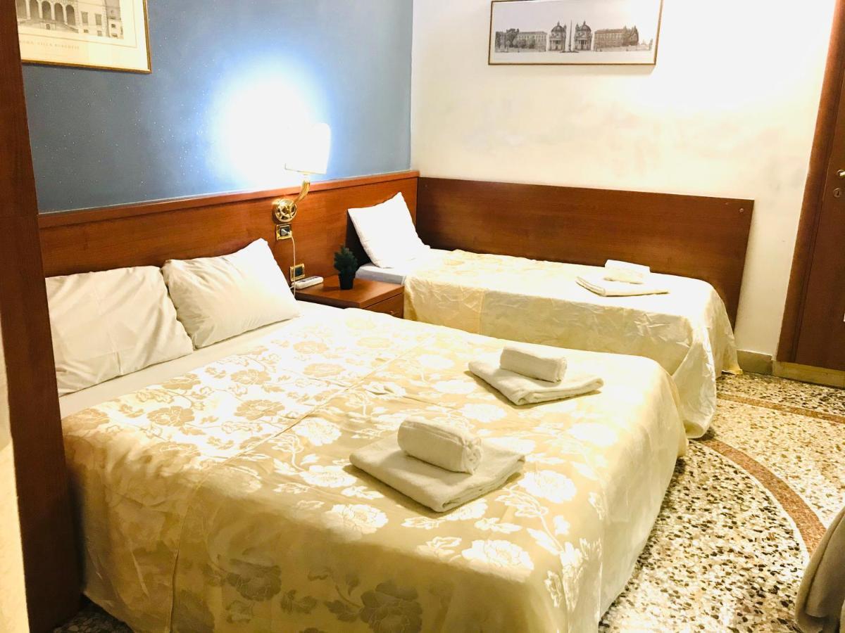 Holiday Rome Termini Hotel Ngoại thất bức ảnh