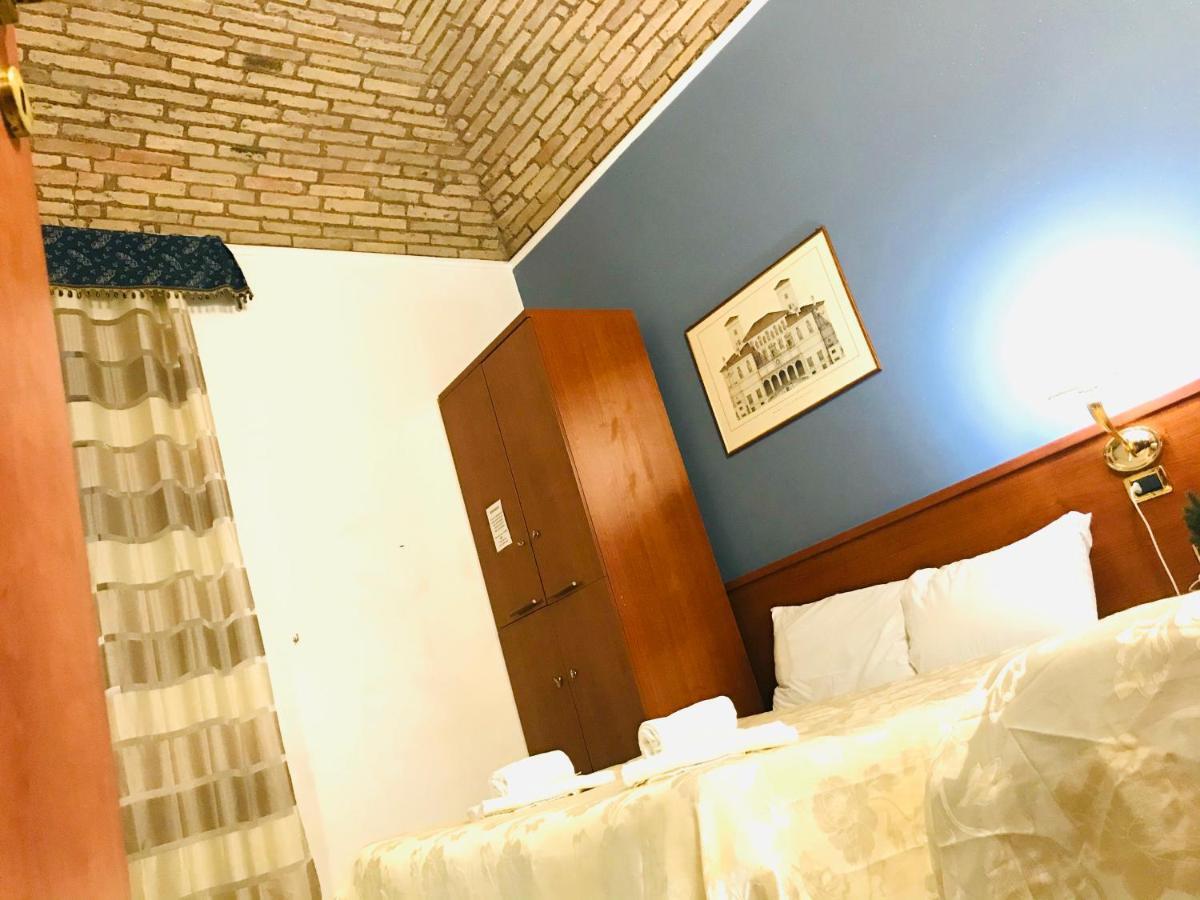 Holiday Rome Termini Hotel Ngoại thất bức ảnh